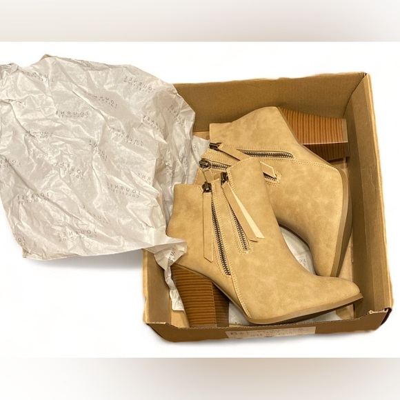 NWT Dual-Zip Heeled Ankle Booties, Journee Collection Women's Vally - Picture 2 of 16